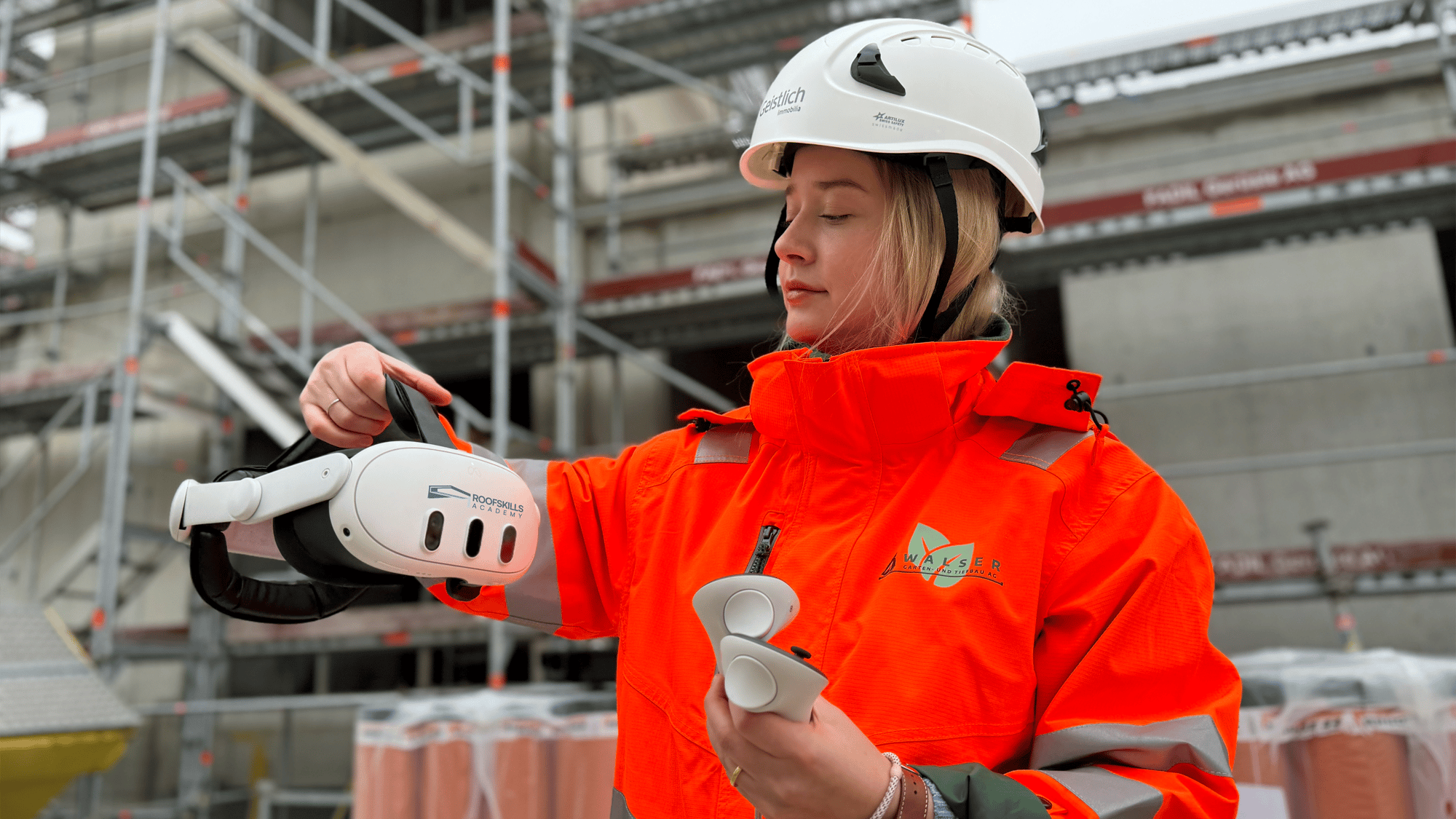 Headset_RoofskillsAcademy.002